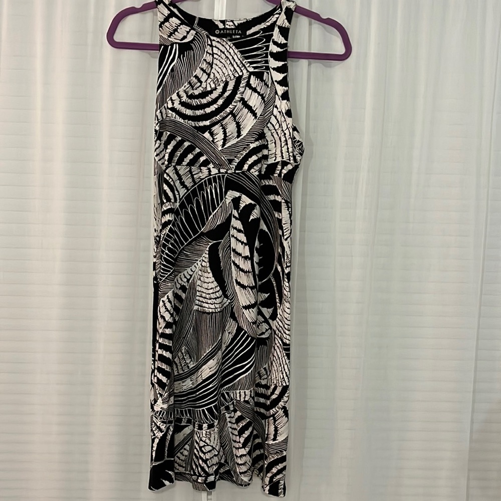 Athleta casual dress, super soft, fun pattern XS